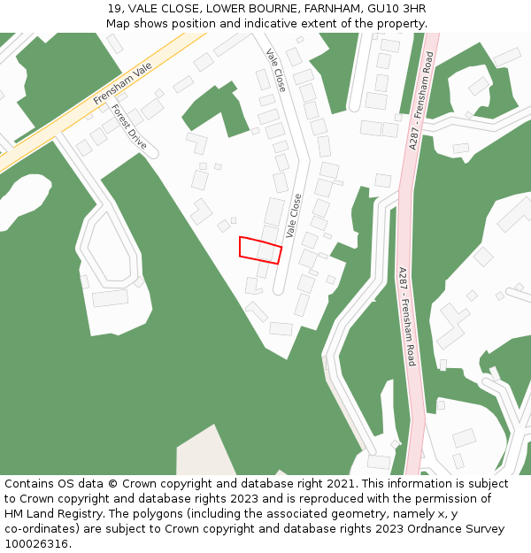 19, VALE CLOSE, LOWER BOURNE, FARNHAM, GU10 3HR: Location map and indicative extent of plot