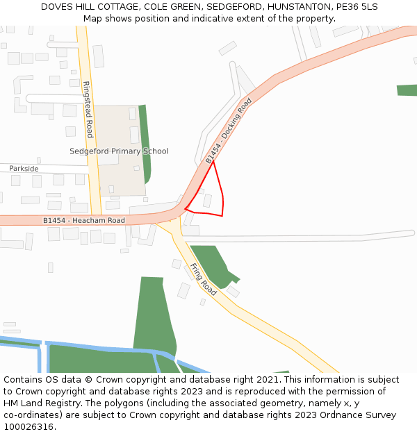 DOVES HILL COTTAGE, COLE GREEN, SEDGEFORD, HUNSTANTON, PE36 5LS: Location map and indicative extent of plot