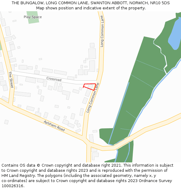 THE BUNGALOW, LONG COMMON LANE, SWANTON ABBOTT, NORWICH, NR10 5DS: Location map and indicative extent of plot