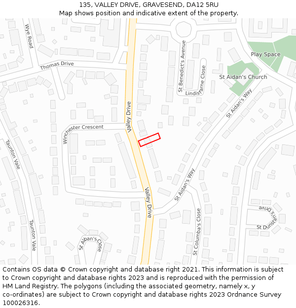 135, VALLEY DRIVE, GRAVESEND, DA12 5RU: Location map and indicative extent of plot