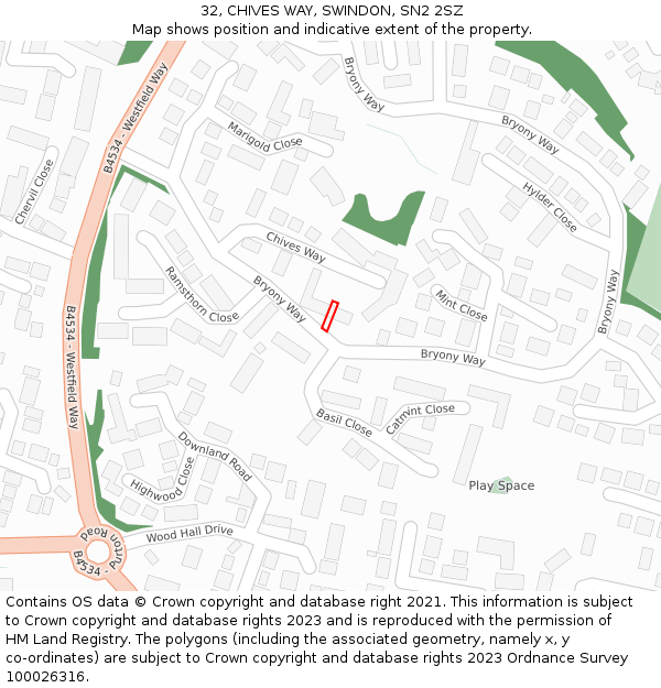 32, CHIVES WAY, SWINDON, SN2 2SZ: Location map and indicative extent of plot