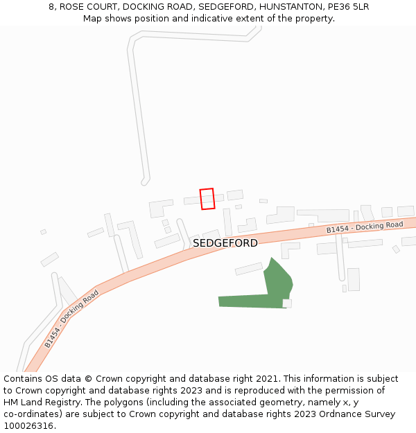 8, ROSE COURT, DOCKING ROAD, SEDGEFORD, HUNSTANTON, PE36 5LR: Location map and indicative extent of plot