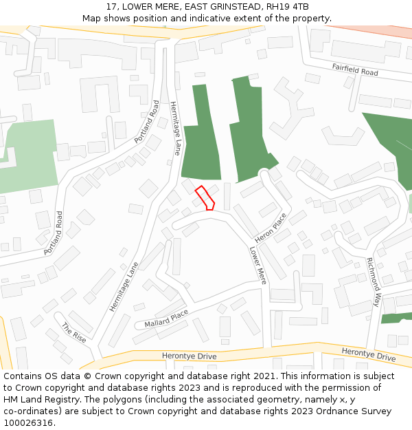 17, LOWER MERE, EAST GRINSTEAD, RH19 4TB: Location map and indicative extent of plot