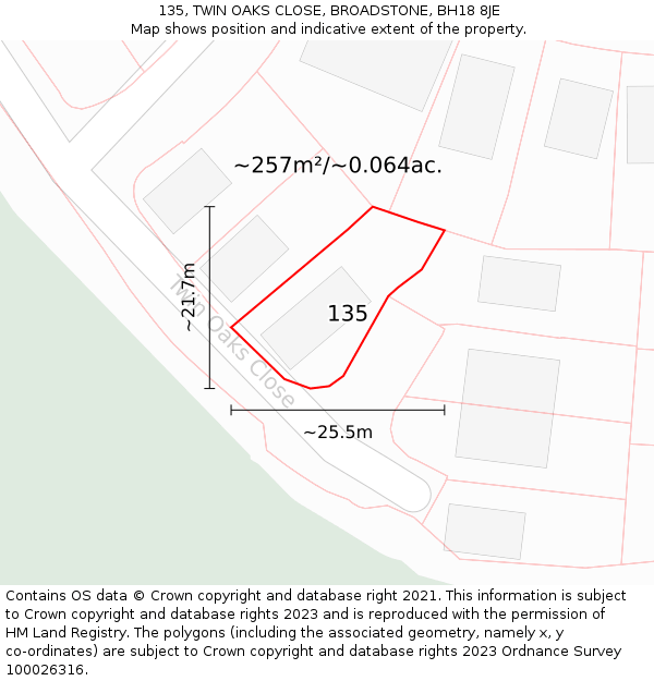 135, TWIN OAKS CLOSE, BROADSTONE, BH18 8JE: Plot and title map