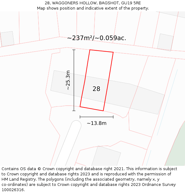 28, WAGGONERS HOLLOW, BAGSHOT, GU19 5RE: Plot and title map