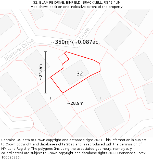 32, BLAMIRE DRIVE, BINFIELD, BRACKNELL, RG42 4UN: Plot and title map