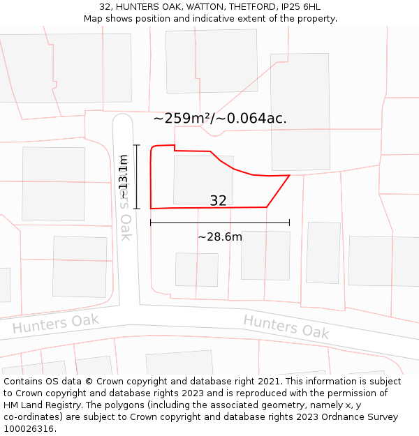32, HUNTERS OAK, WATTON, THETFORD, IP25 6HL: Plot and title map