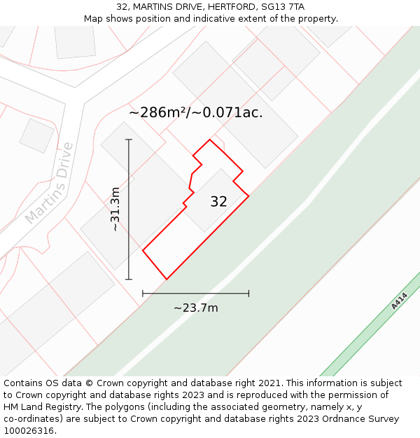 32, MARTINS DRIVE, HERTFORD, SG13 7TA: Plot and title map