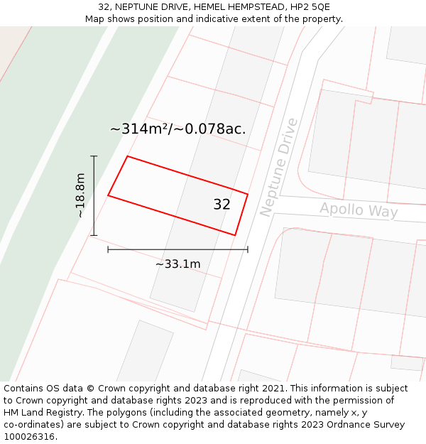 32, NEPTUNE DRIVE, HEMEL HEMPSTEAD, HP2 5QE: Plot and title map