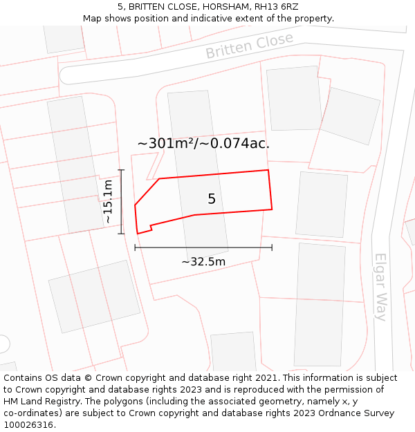 5, BRITTEN CLOSE, HORSHAM, RH13 6RZ: Plot and title map