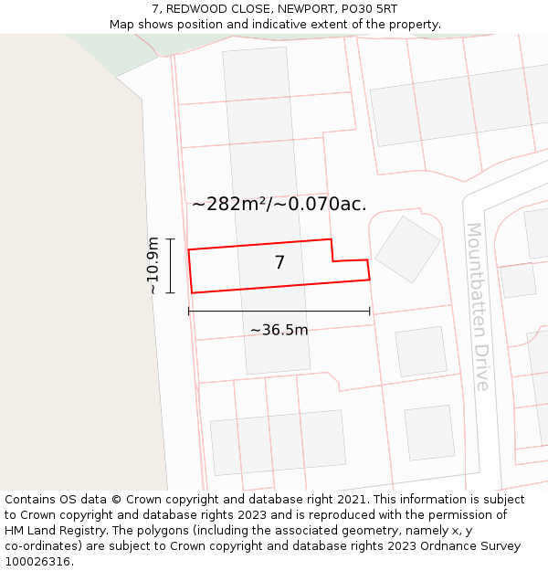 7, REDWOOD CLOSE, NEWPORT, PO30 5RT: Plot and title map