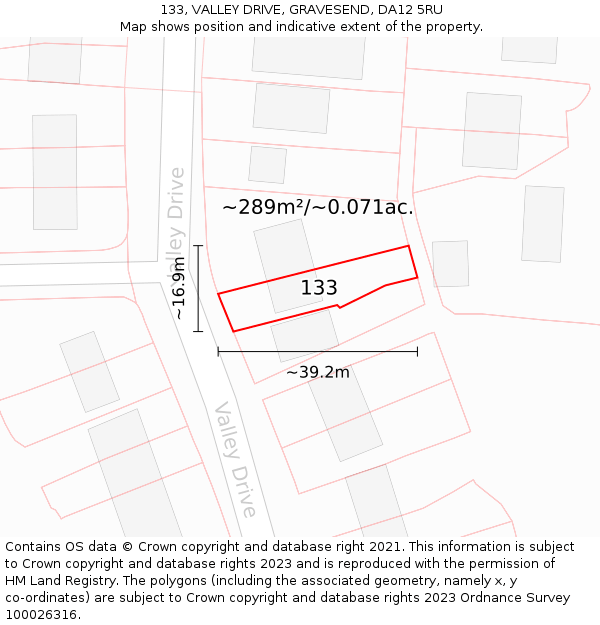 133, VALLEY DRIVE, GRAVESEND, DA12 5RU: Plot and title map
