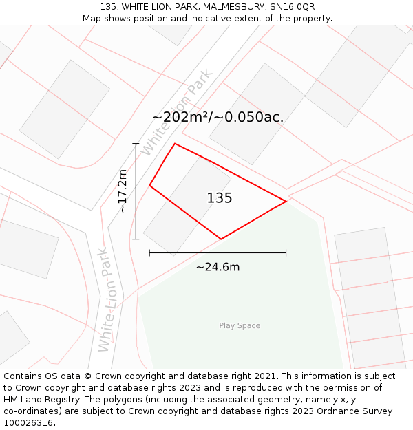 135, WHITE LION PARK, MALMESBURY, SN16 0QR: Plot and title map