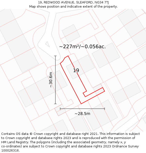 19, REDWOOD AVENUE, SLEAFORD, NG34 7TJ: Plot and title map