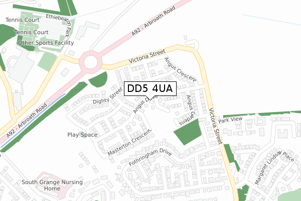 DD5 4UA map - large scale - OS Open Zoomstack (Ordnance Survey)