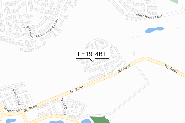 LE19 4BT map - large scale - OS Open Zoomstack (Ordnance Survey)