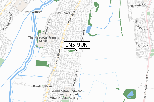 LN5 9UN map - small scale - OS Open Zoomstack (Ordnance Survey)