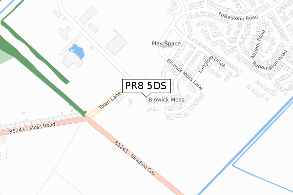 PR8 5DS map - large scale - OS Open Zoomstack (Ordnance Survey)