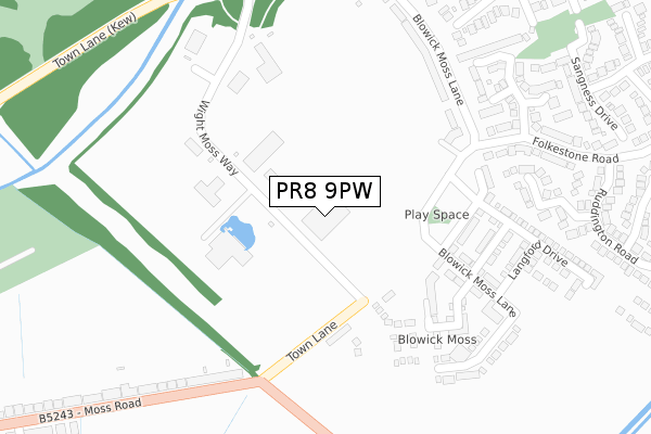 PR8 9PW map - large scale - OS Open Zoomstack (Ordnance Survey)