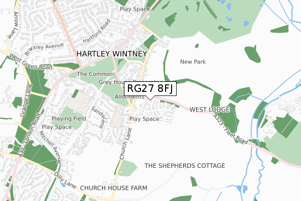 RG27 8FJ map - small scale - OS Open Zoomstack (Ordnance Survey)