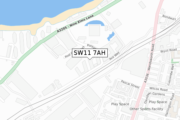 SW11 7AH map - large scale - OS Open Zoomstack (Ordnance Survey)