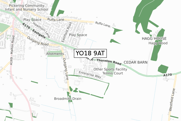 YO18 9AT map - small scale - OS Open Zoomstack (Ordnance Survey)